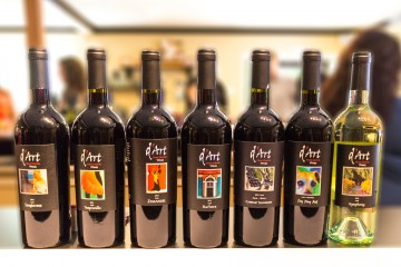 d'Art wine bottles