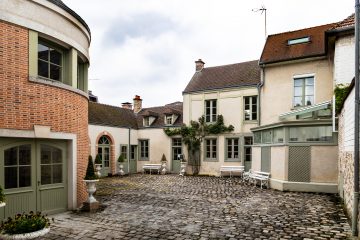 g h martel courtyard