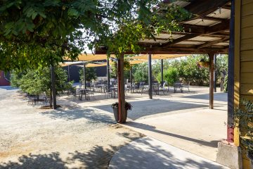 acquiesce winery patio