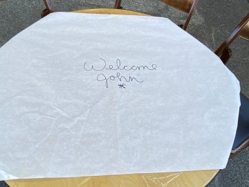 Balletto Welcome Table